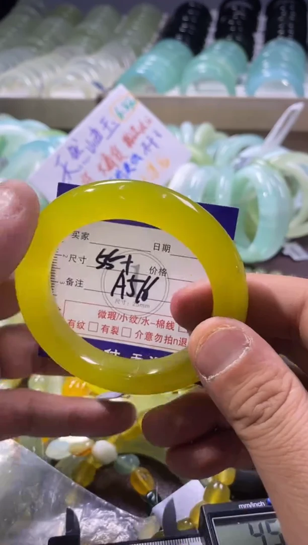 未镶嵌蛇纹石玉手镯1