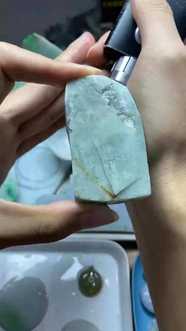 颈饰未镶嵌翡翠天然缅甸翡翠A货26