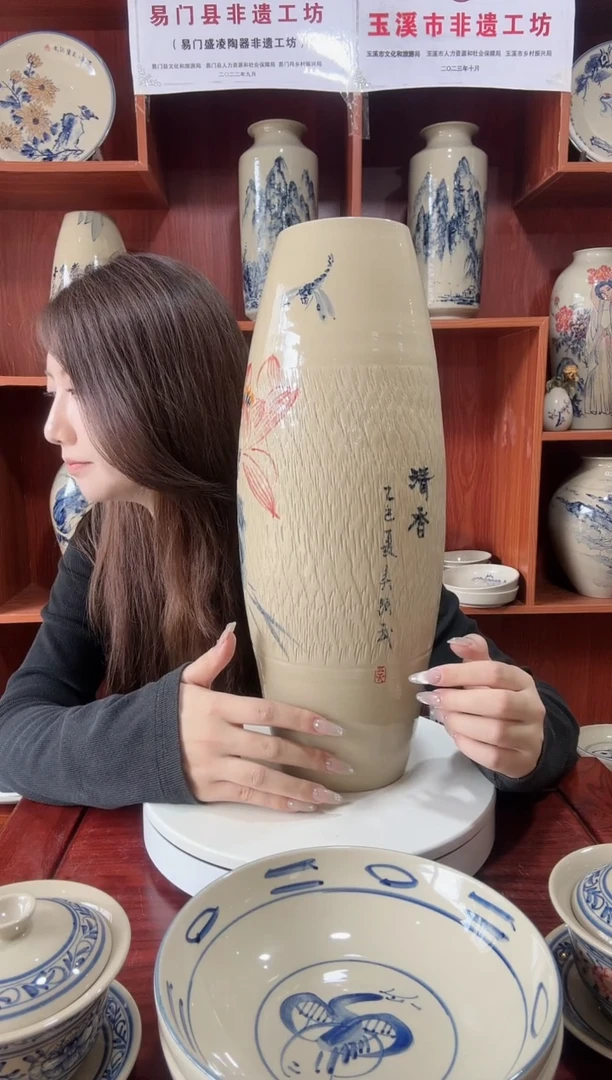 花瓶义*跳刀工艺花瓶