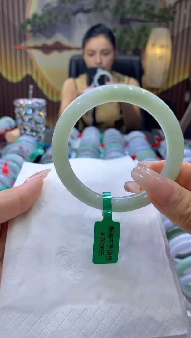 翡翠手镯未镶嵌00006317