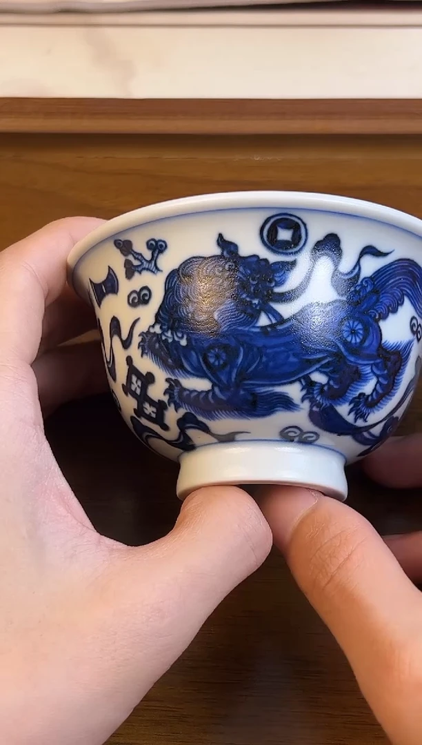 问青坊纯手工手绘青花狮子绣球柴窑压手杯