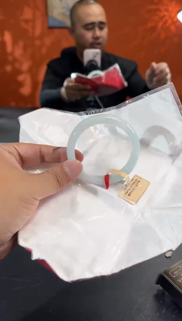 未镶嵌手镯翡翠15 56