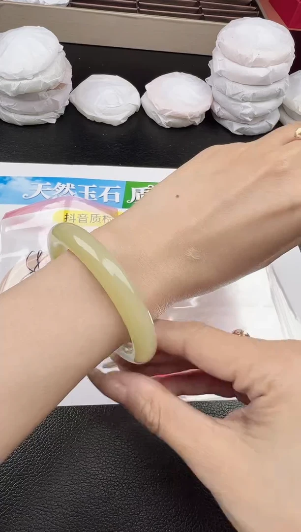 未镶嵌手镯石英质玉圈口 52 53