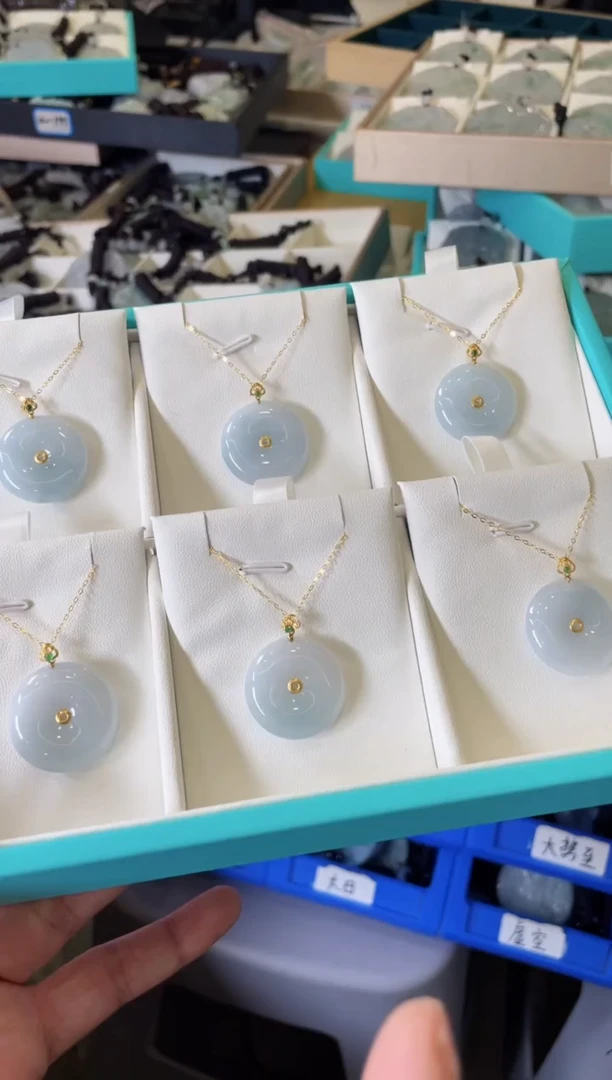 【闪购商品】翡翠颈饰未镶嵌天然缅甸A货翡翠多样性发一扣107