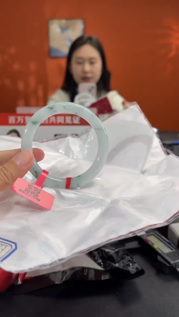 未镶嵌手镯翡翠6   53.7
