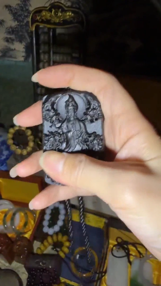 未镶嵌颈饰植物珀闪购高端商品链接