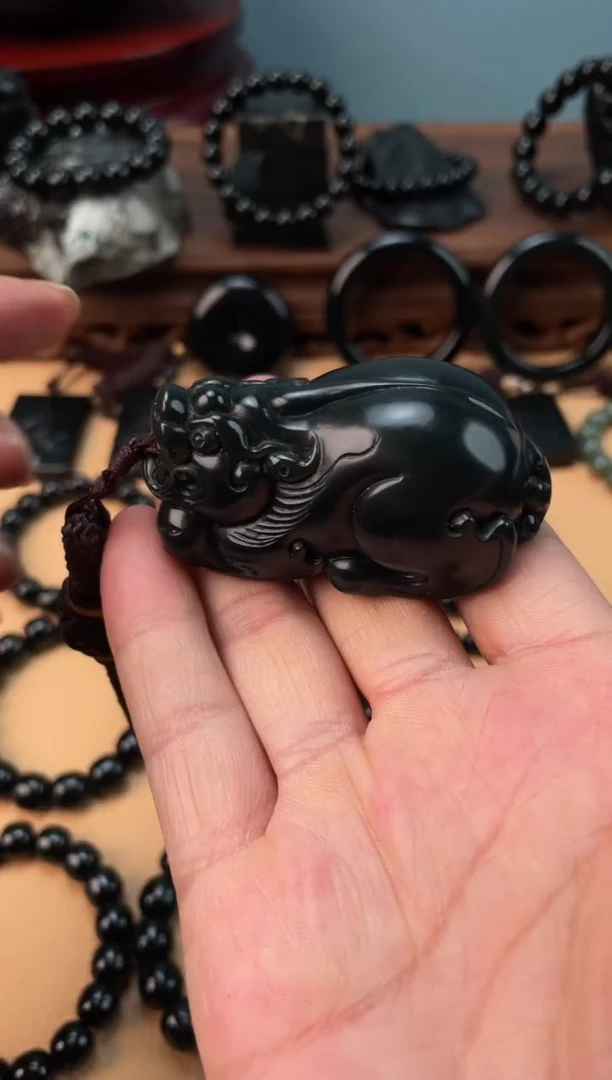 未镶嵌手链和田玉皮勒村塔青貔貅