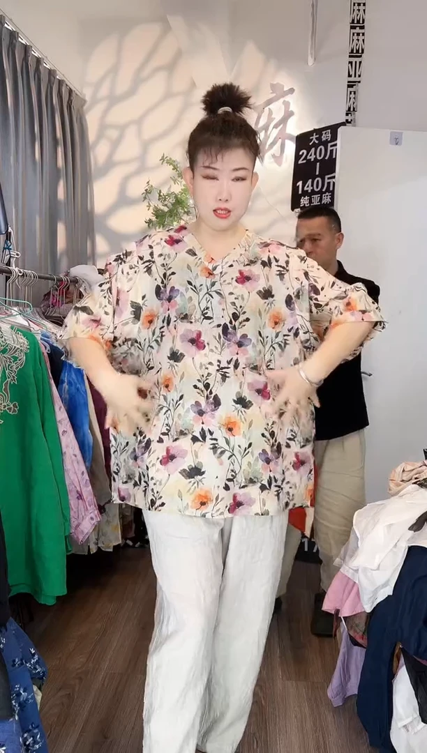 亚麻大码女装系列。