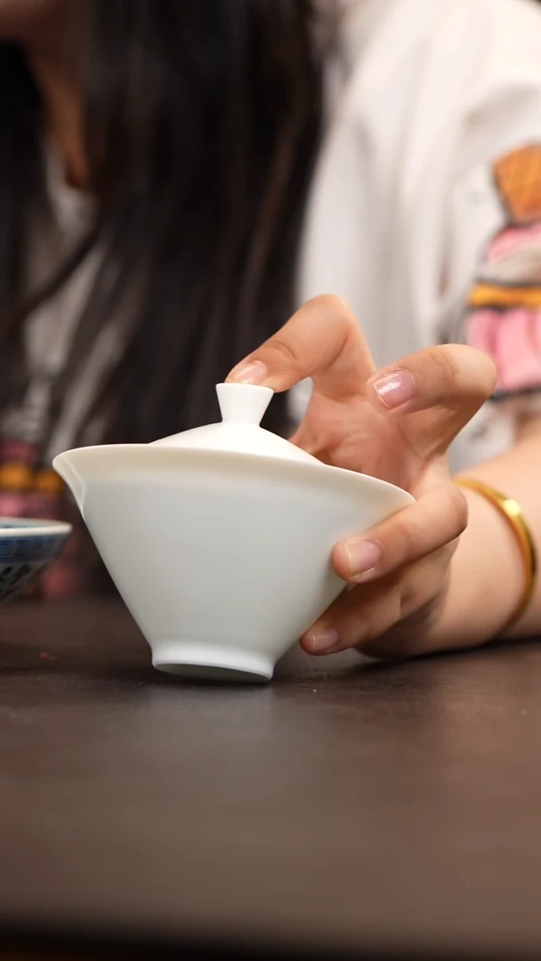 景德镇纯手工白胎斗笠杯