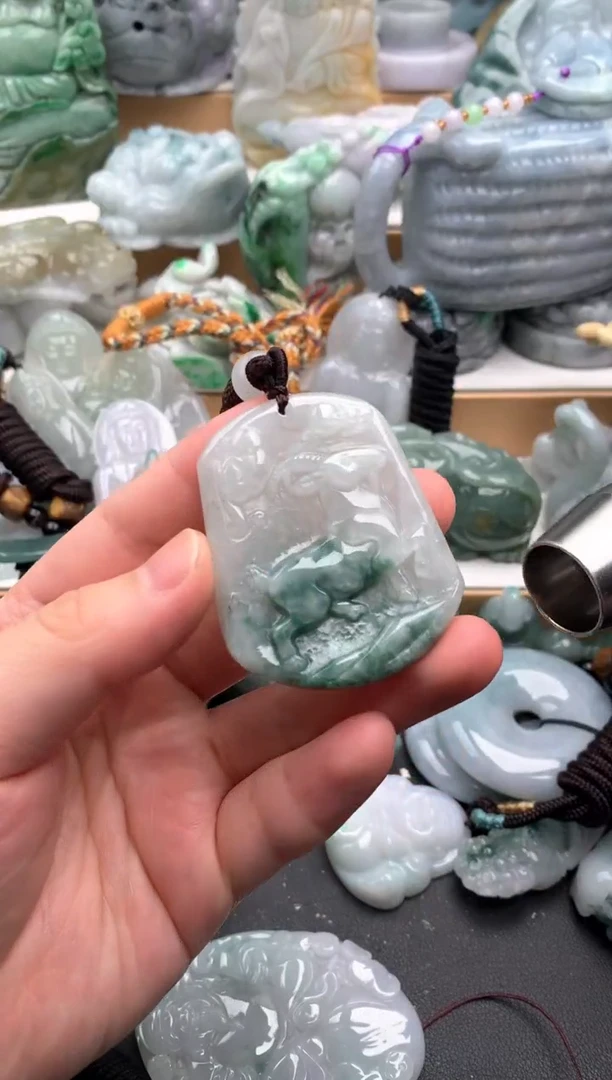 吊坠(不含链)未镶嵌翡翠1