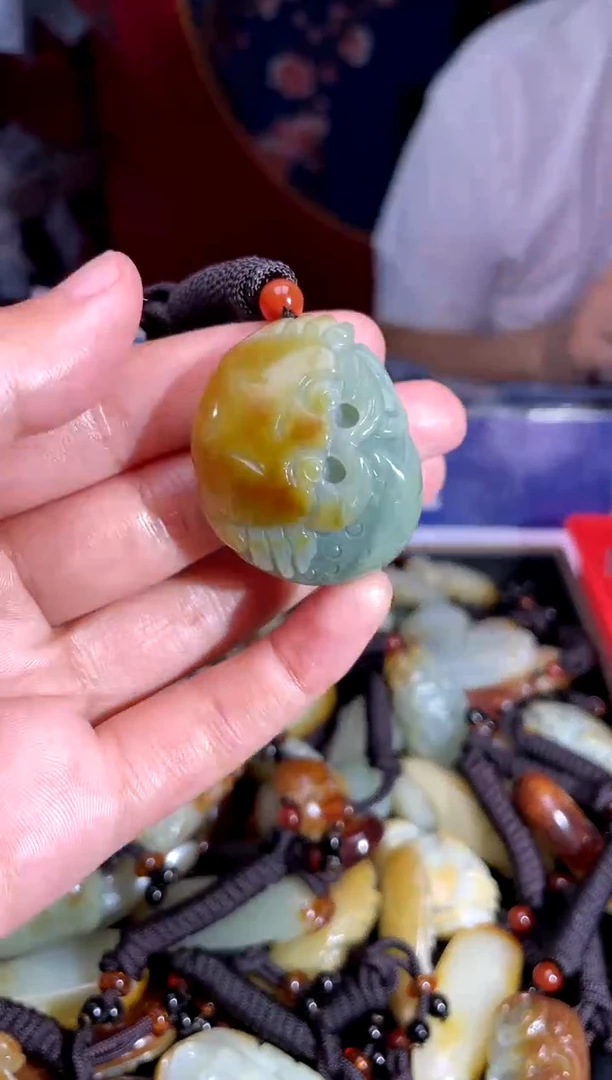 和田玉未镶嵌挂件1