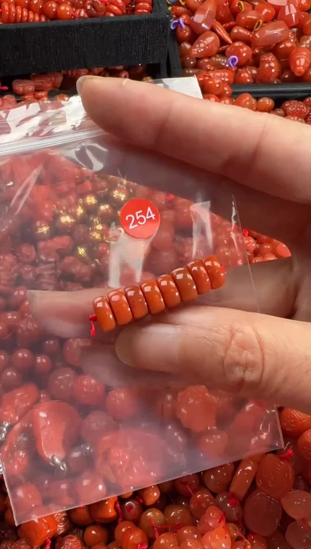 【闪购商品】南红玛瑙颈饰未镶嵌1