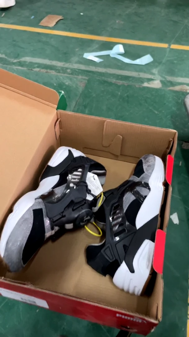彪马时尚休闲运动鞋37M  NN92