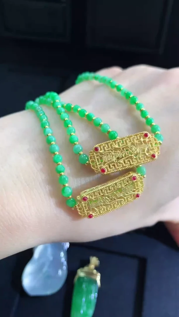 【闪购商品】翡翠手链18K金镶嵌手链（多样性发货发一条）