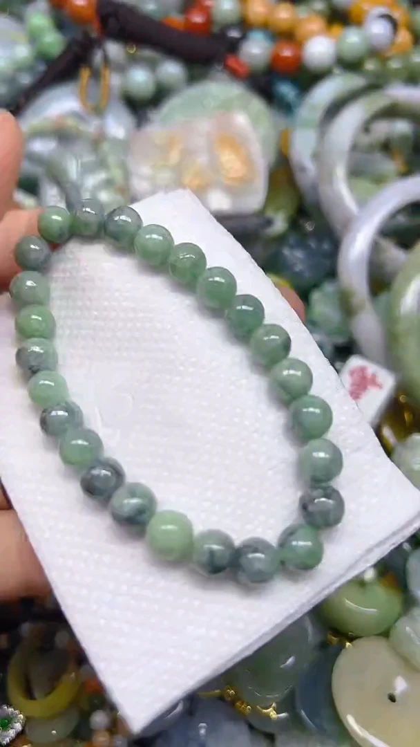 翡翠未镶嵌颈饰8MM/C/翡翠A货,一件也是批发价