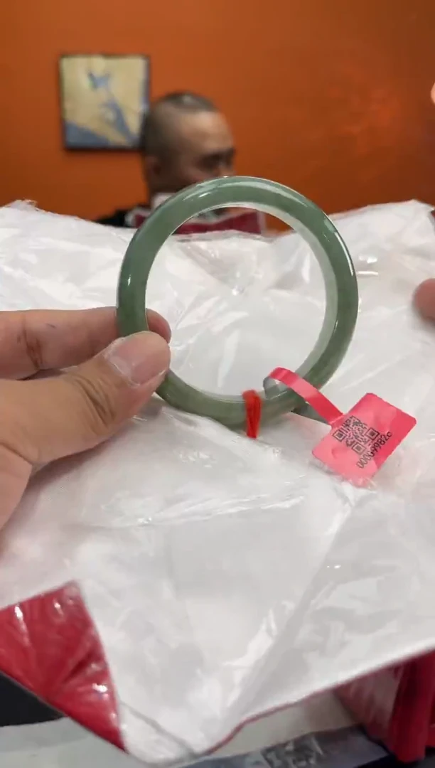 未镶嵌手镯翡翠8