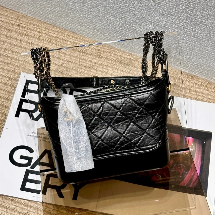 99新 Chanel/香奈儿 黑金牛皮流浪 小号
