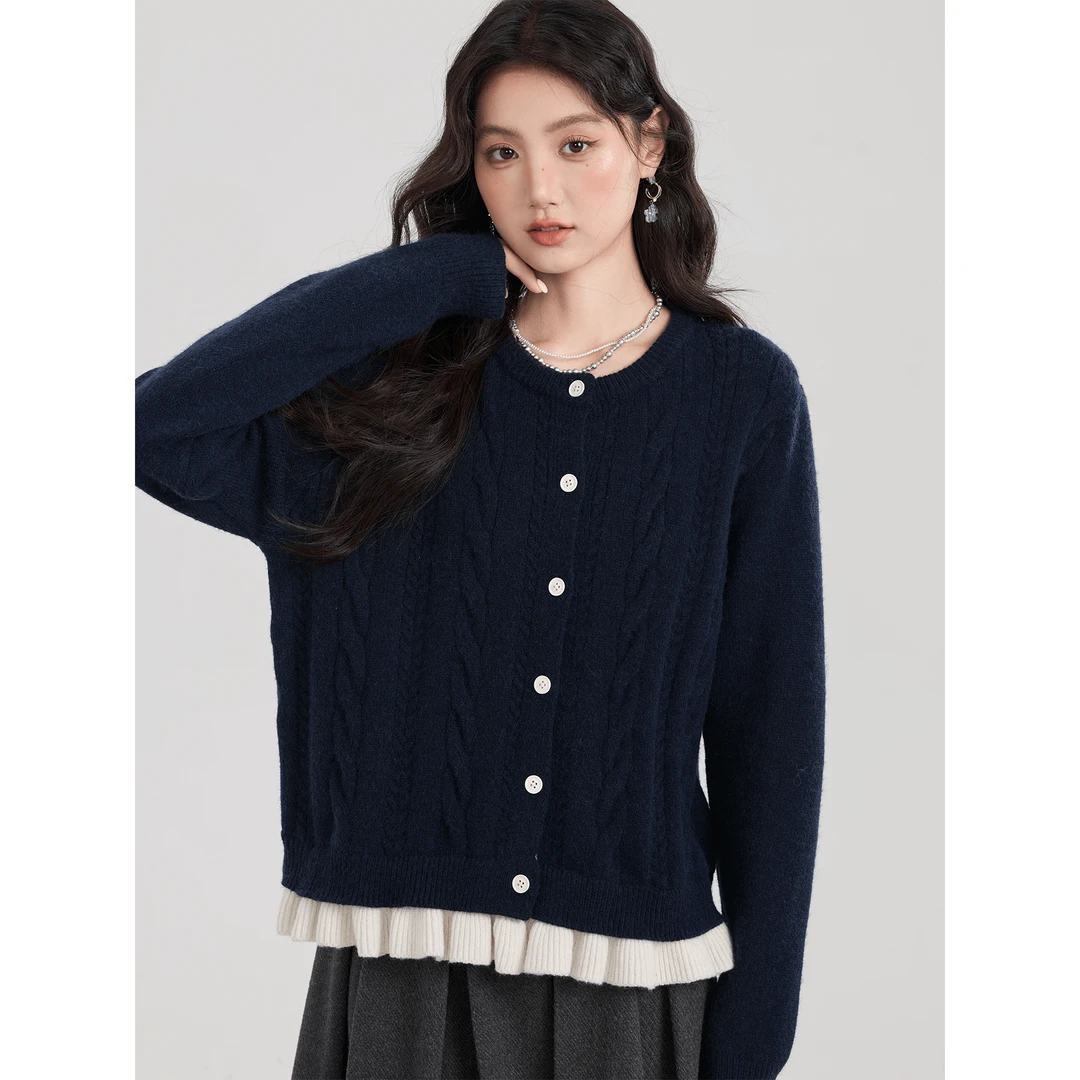 爱蔷薇大码设计感麻花毛衣开衫女荷叶边上衣假两件针织衫GT74956