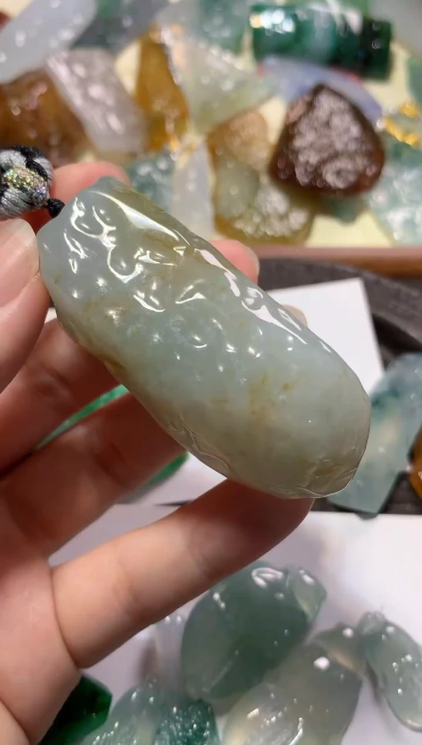 翡翠未镶嵌吊坠(不含链)吊坠