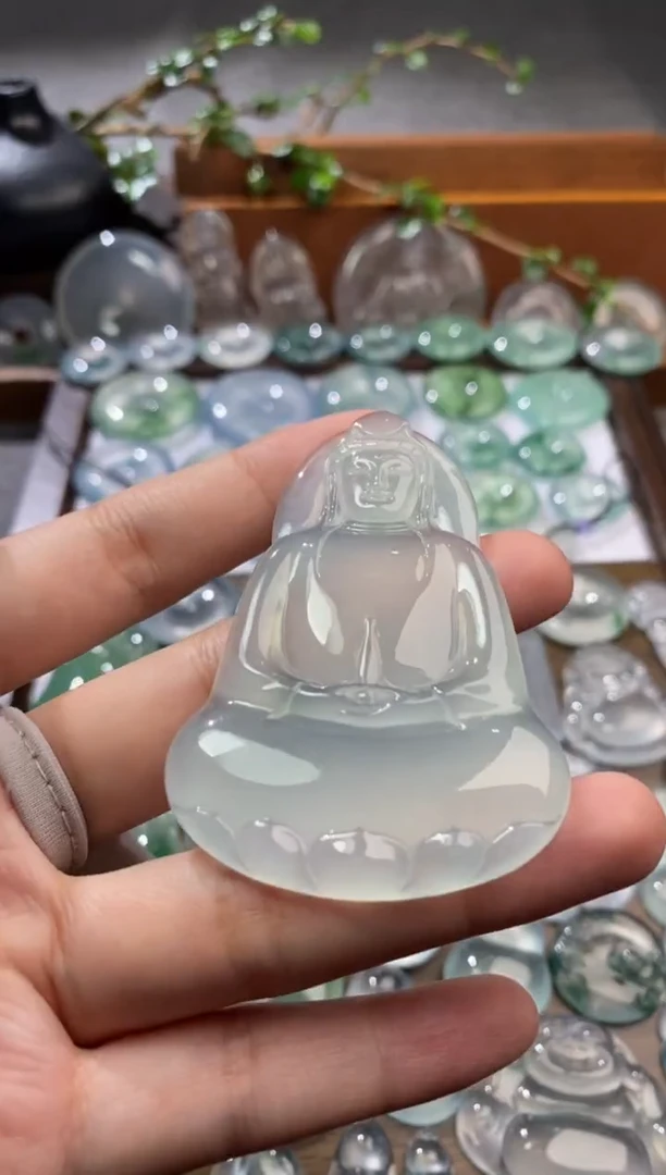 吊坠(不含链)未镶嵌翡翠观音