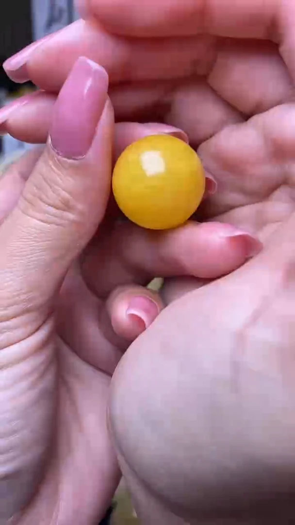 未镶嵌琥珀裸石葵.73