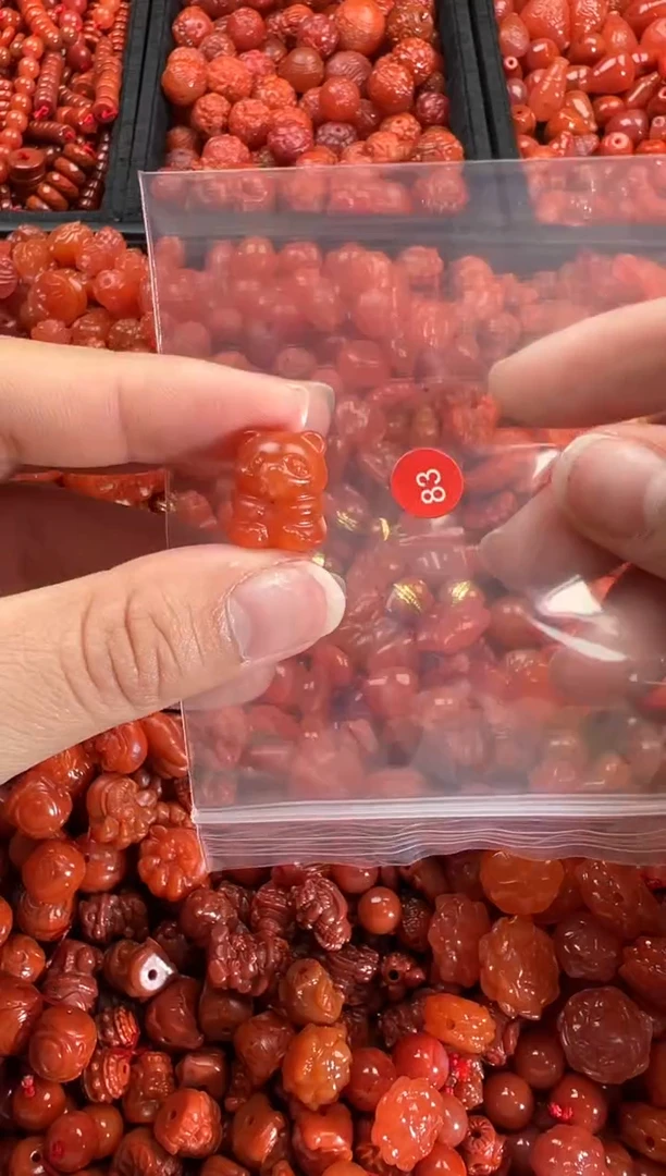 【闪购商品】南红玛瑙颈饰未镶嵌1