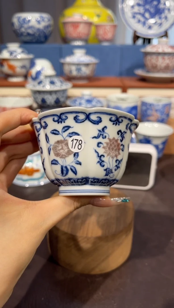 杯178釉里红缠枝莲葵口杯开裂sl105