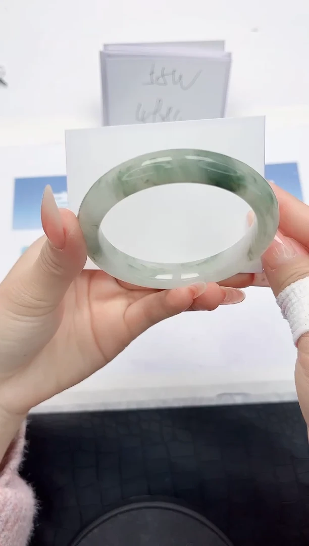 【闪购商品】石英质玉手镯未镶嵌L294-58.3