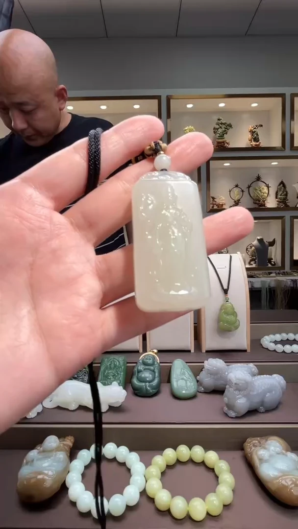 颈饰未镶嵌和田玉苏