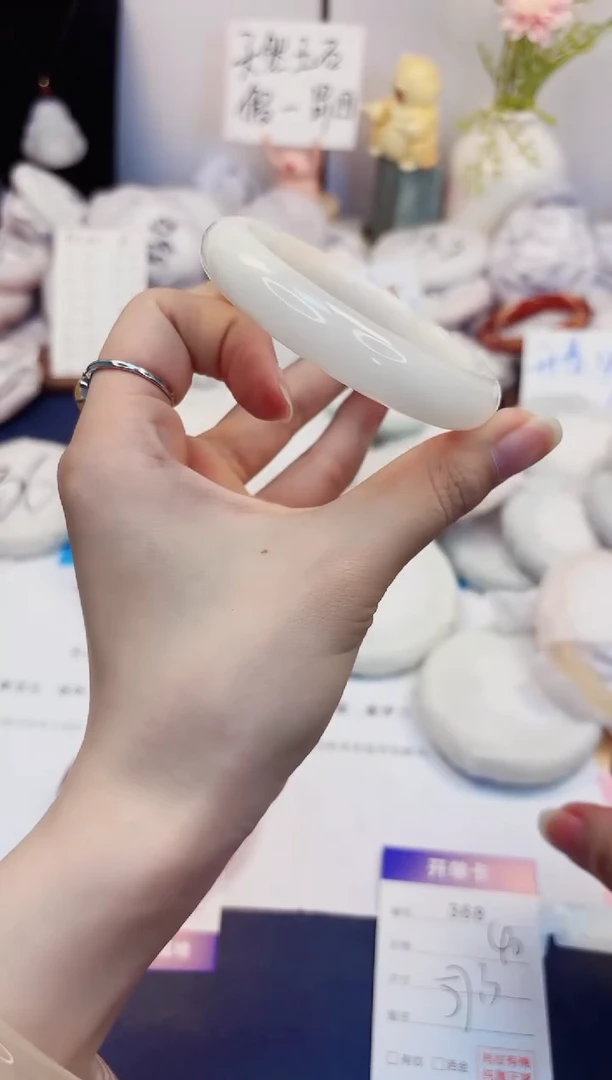 【闪购商品】石英质玉手镯未镶嵌368-财气镯-圈口57