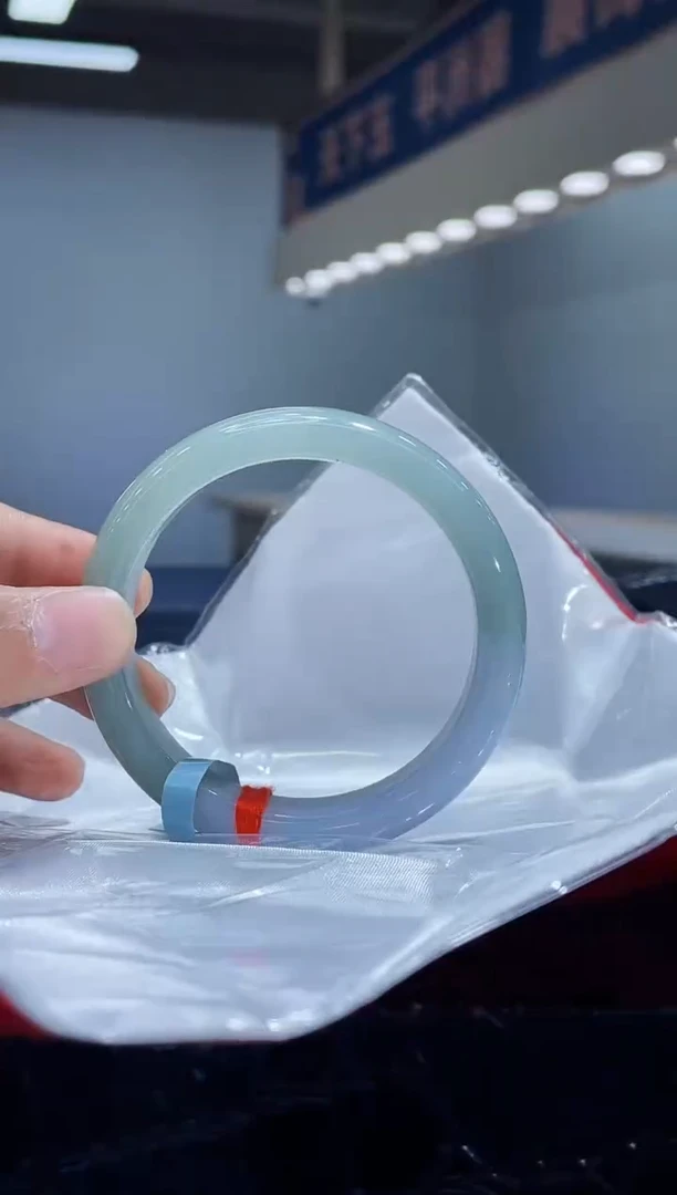 未镶嵌手镯翡翠18