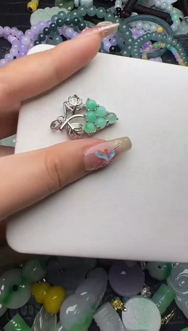 翡翠未镶嵌颈饰天然缅甸翡翠吊坠