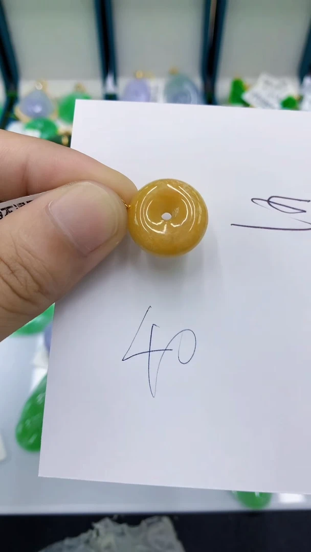 翡翠18K金镶嵌颈饰翡翠