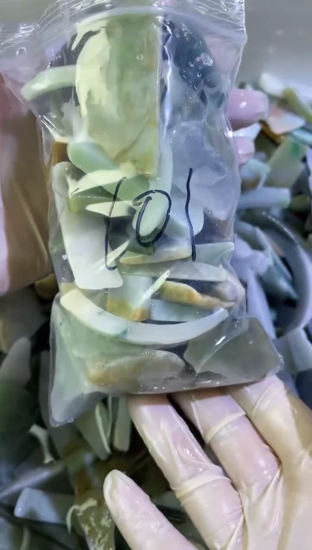 【闪购商品】翡翠颈饰未镶嵌天然翡翠大号500克101