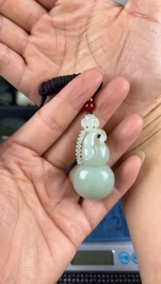 和田玉未镶嵌珠宝半成品葫芦