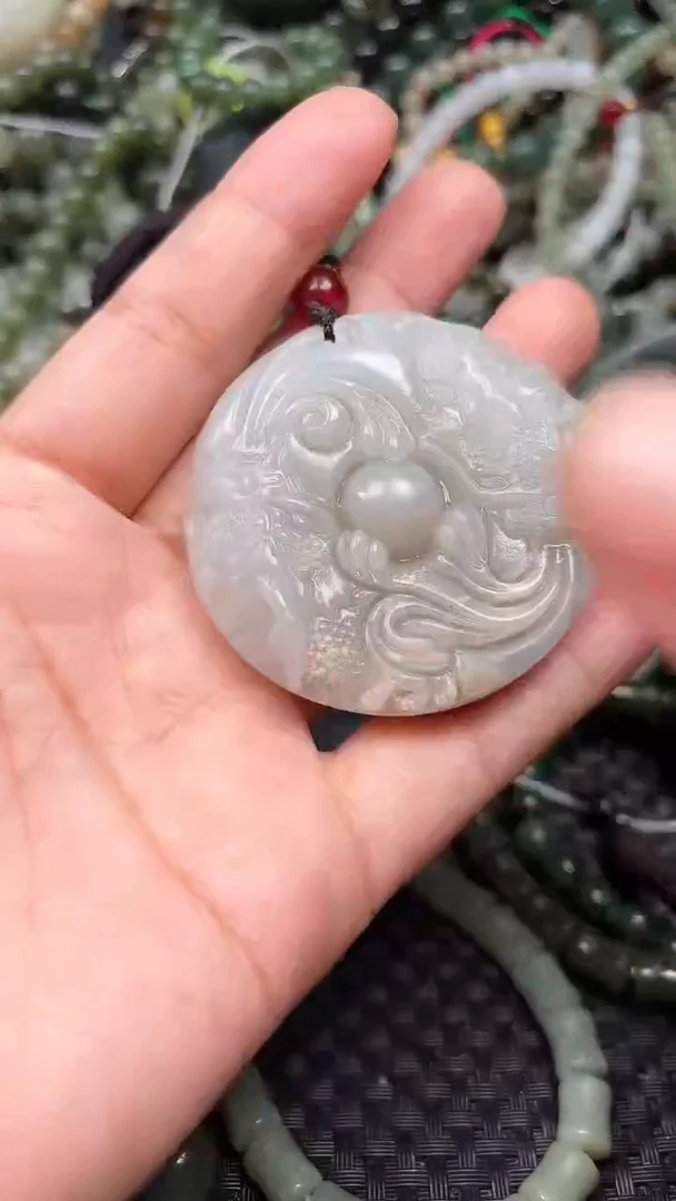 颈饰未镶嵌和田玉1