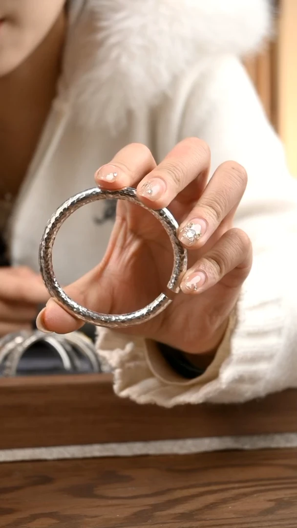 锤纹贵妃纯银手镯 圈口55