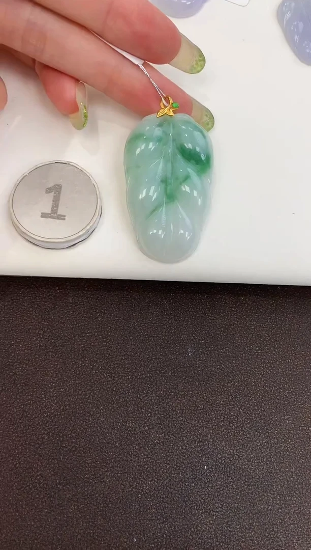 颈饰18K金镶嵌翡翠天然缅甸A货翡翠