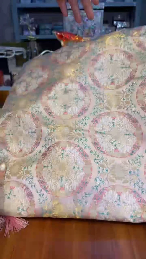 57粉韵宝华坐垫