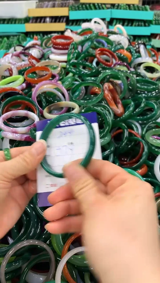 手镯玛瑙/玉髓未镶嵌244