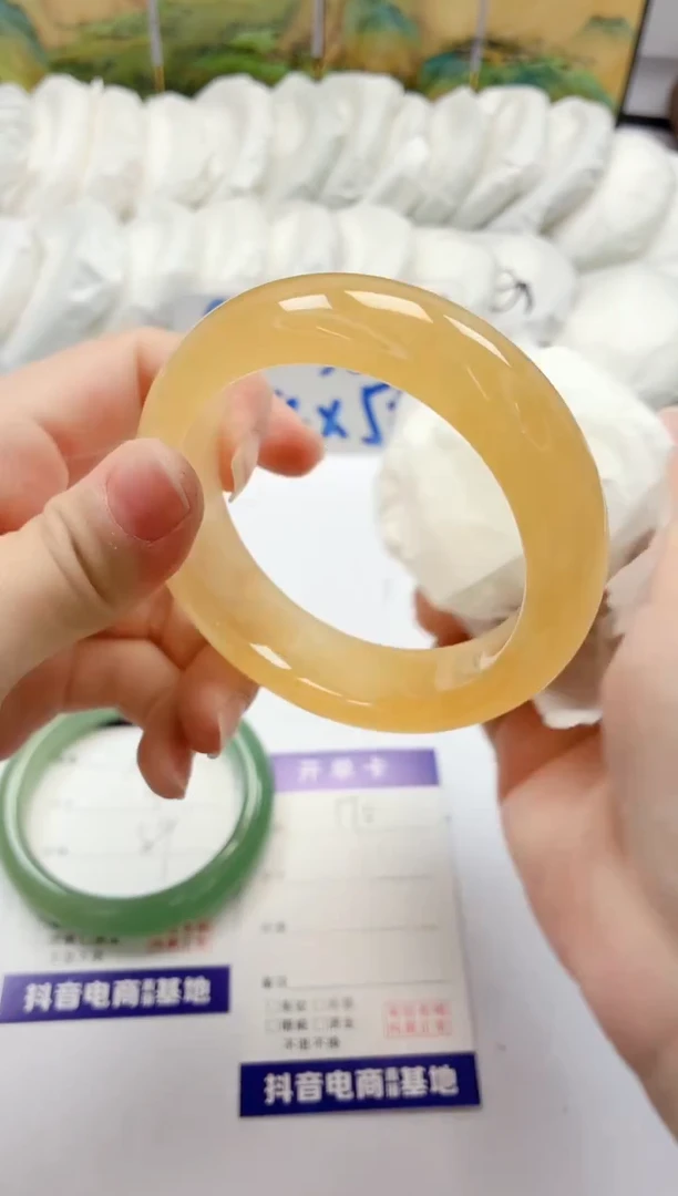 石英质玉手镯未镶嵌170/54.9