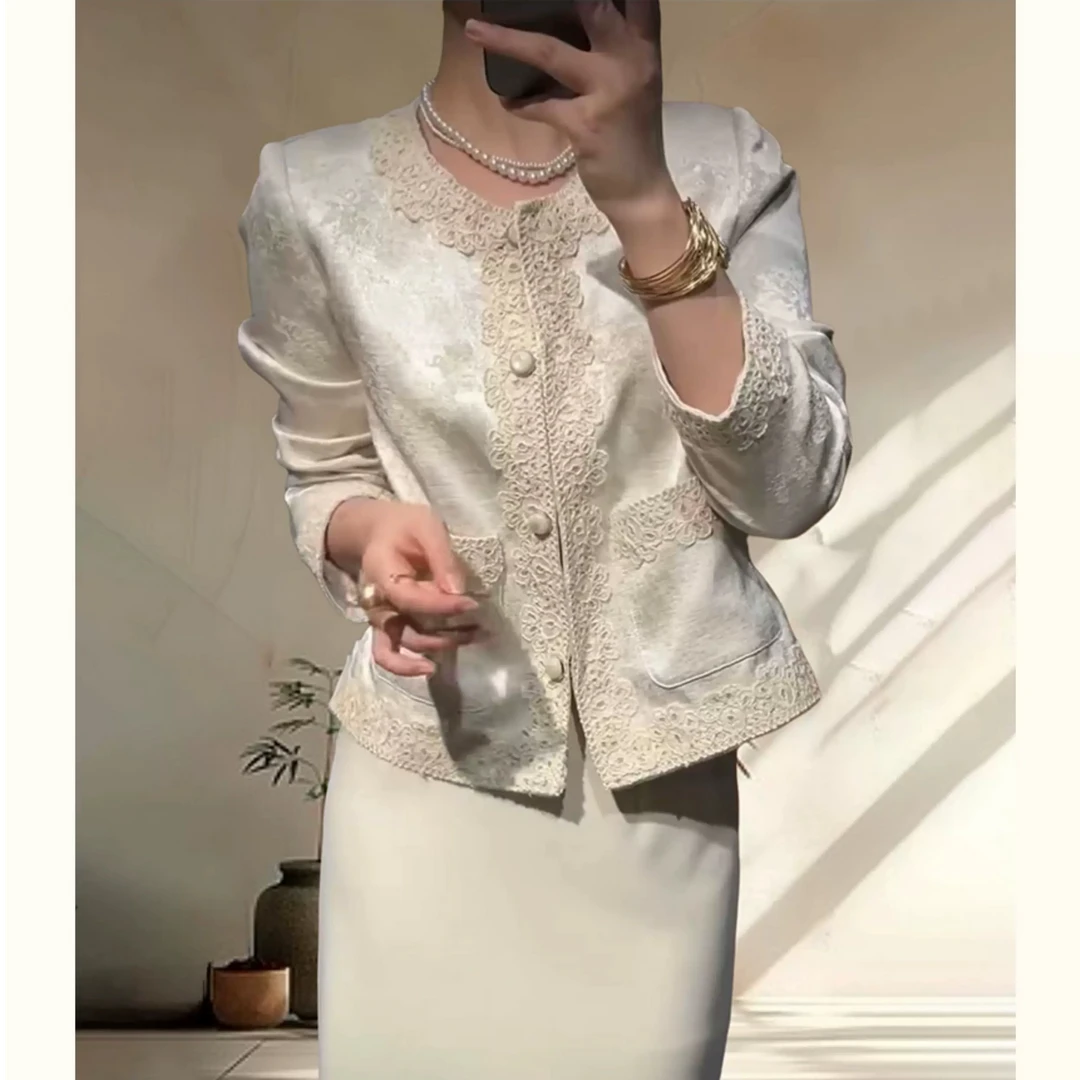 8805新中式国风刺绣提花外套女2025春款小众设计蕾丝花边上衣