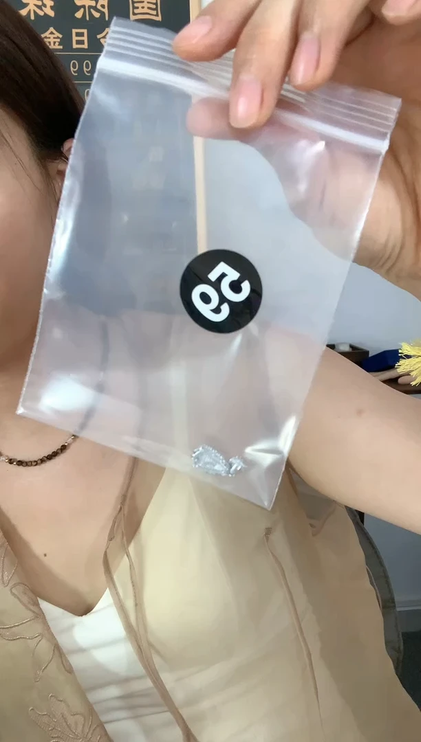 翡翠未镶嵌颈饰葫芦3