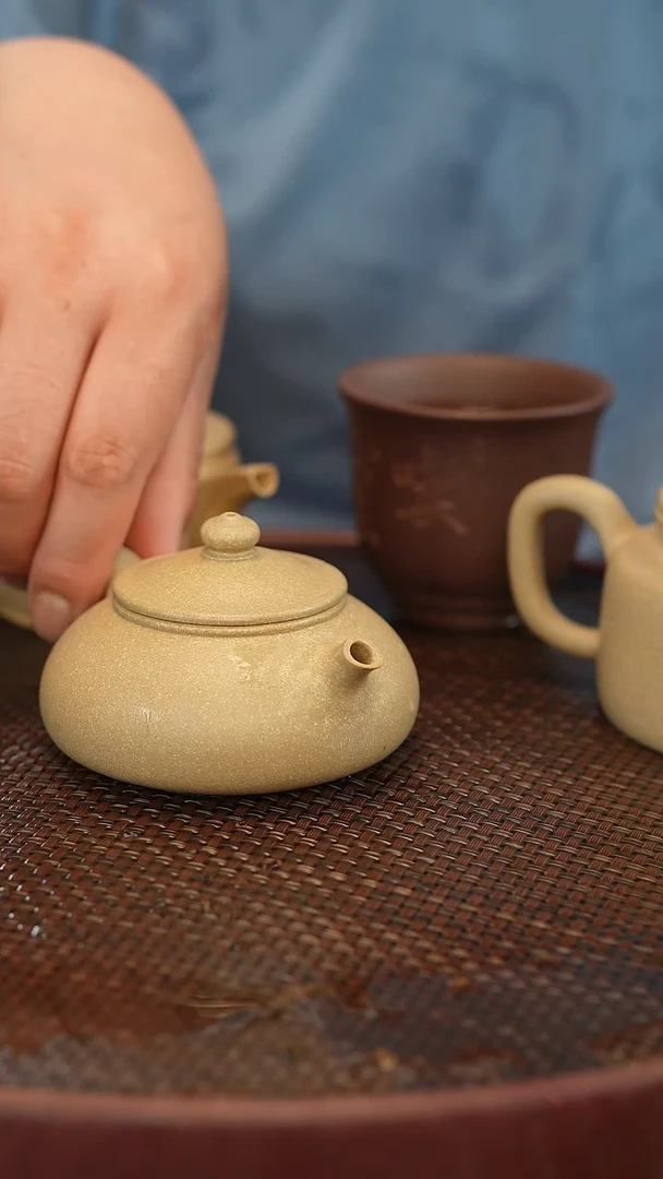 茶壶紫砂寒江壶型 绿泥泥料 170cc 半手工