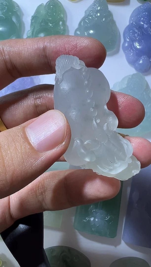 未镶嵌定制翡翠貔貅