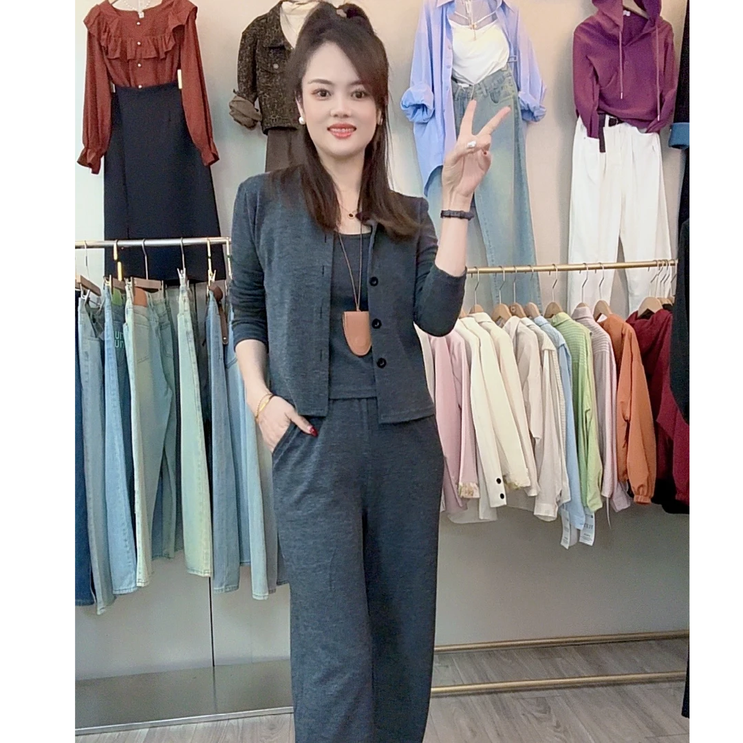 早春无托腹穿搭套装裙女韩系气质时气白色裙子吊带半裙孕妇三件套