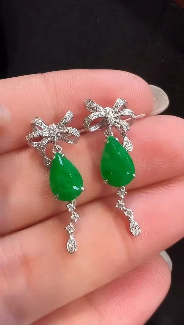 18K金镶嵌翡翠耳饰AL6耳钉