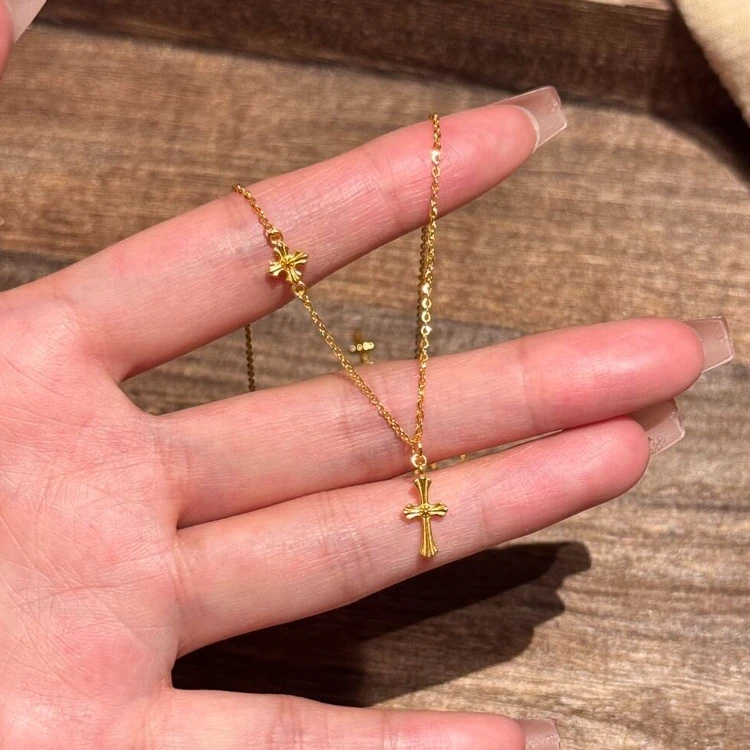 卡柒 铜合金项链 金色十字架项链女复古简约小众设计高级感锁骨链