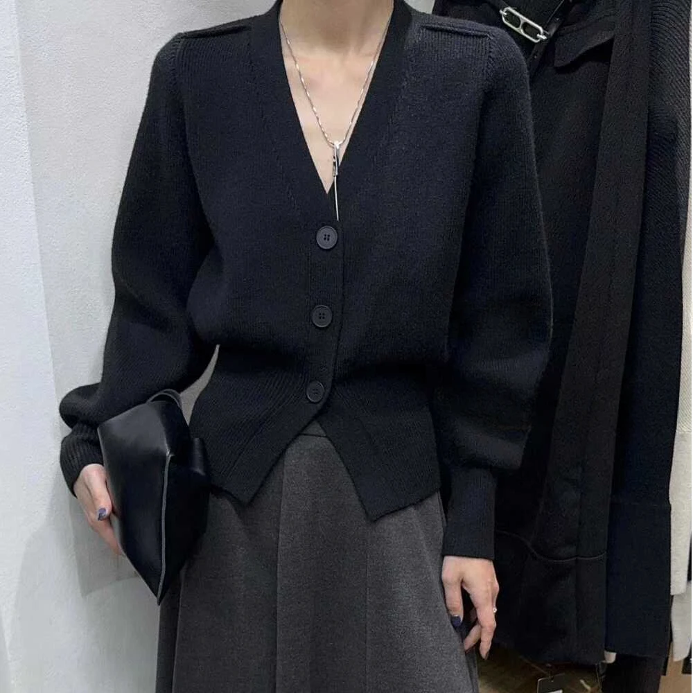 迪士意显瘦毛针织衫女装外套秋季短款纯色长袖设计感V领韩版秋冬