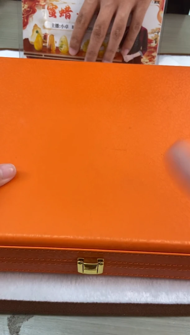 未镶嵌颈饰蜜蜡天然琥珀